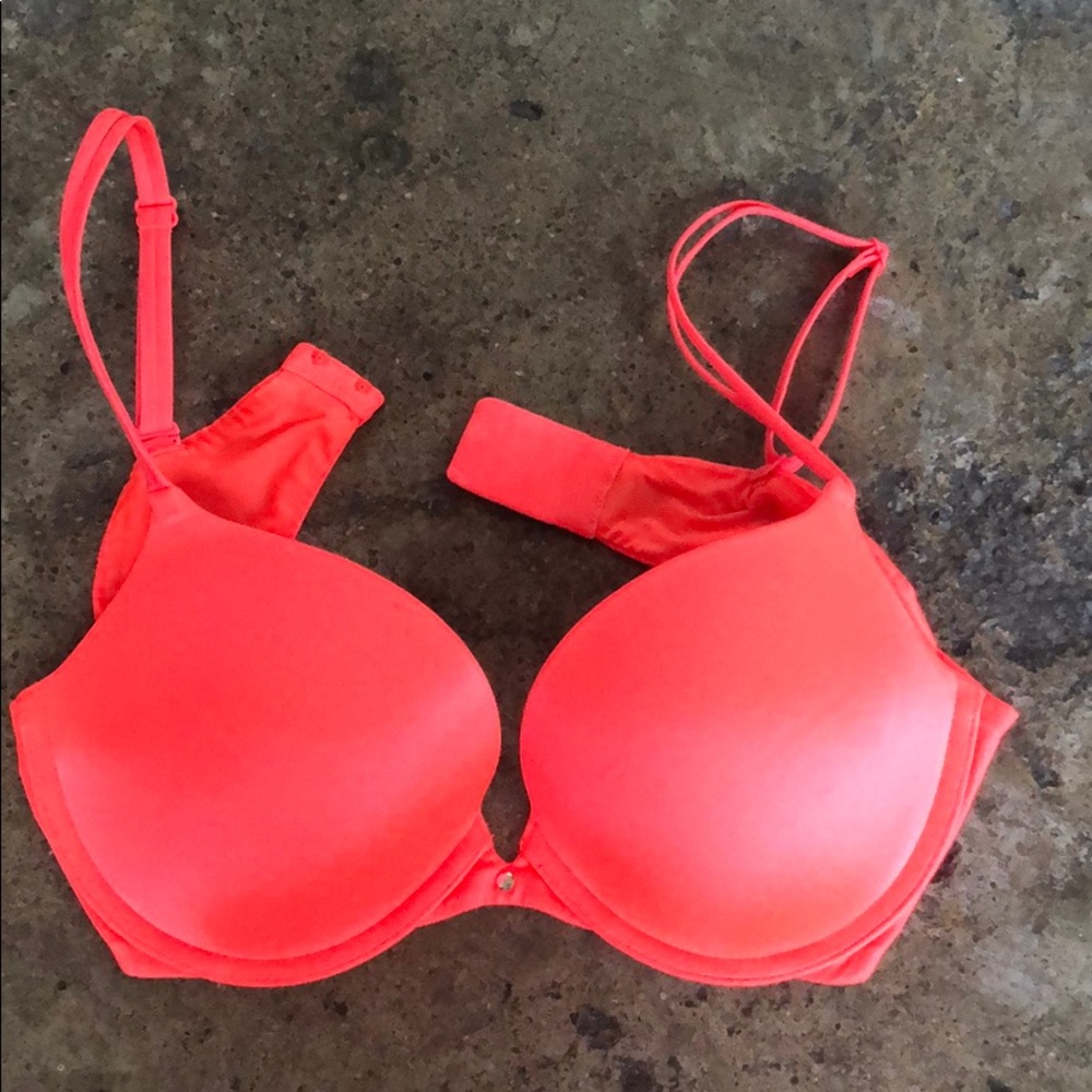 Victoria’s Secret Very Sexy Push Up Bra 36C